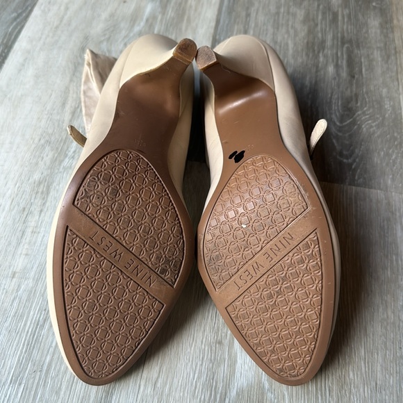 Nine West Cream Leather Heeled Booties Size 9.5 - Picture 3 of 5